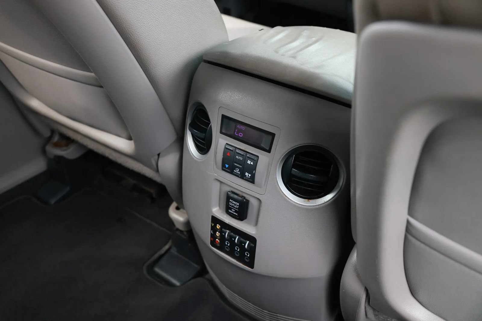 Used 2012 Honda Pilot Touring image 46