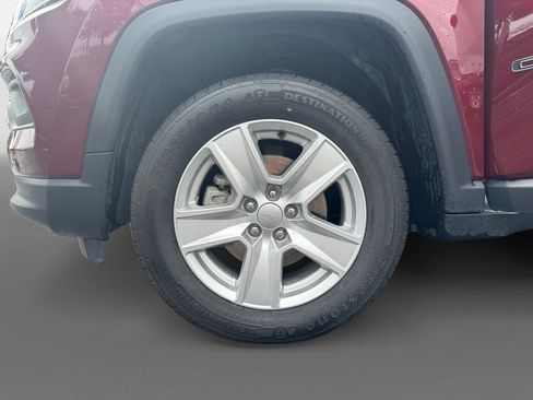 Used 2022 Jeep Compass Latitude AWD/4WD image 14