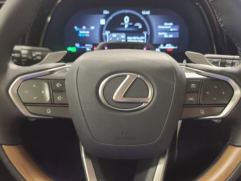 Used 2026 Lexus RX 450h AWD w/ Convenience Package image 18