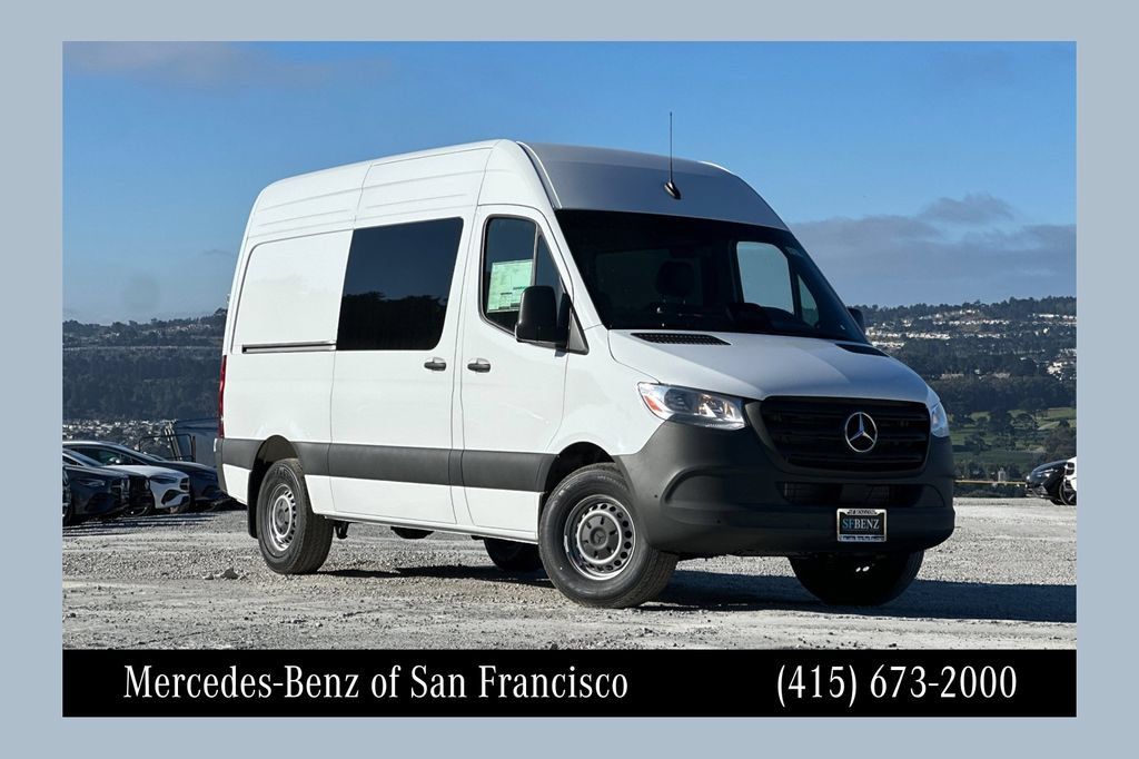 Used 2025 Mercedes-Benz Sprinter 2500 image 1