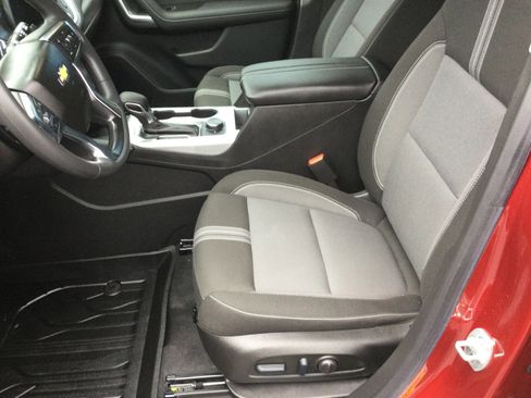 Used 2025 Chevrolet Blazer LT w/ Convenience Package image 14