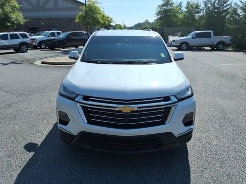 Certified 2023 Chevrolet Traverse LT FWD image 2