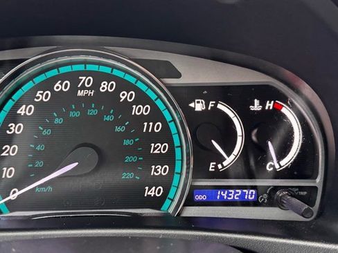 Used 2014 Toyota Venza LE image 12