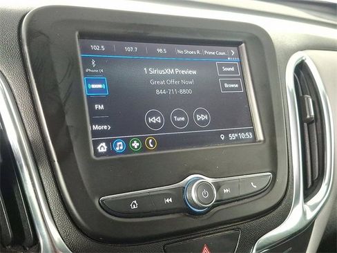 Used 2019 Chevrolet Equinox LT image 3