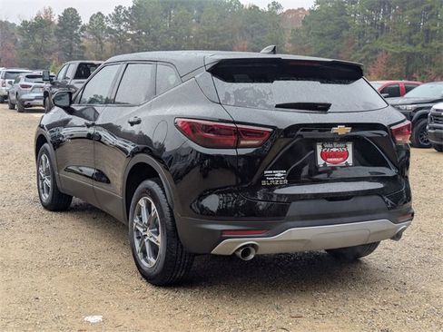New 2025 Chevrolet Blazer LT image 4