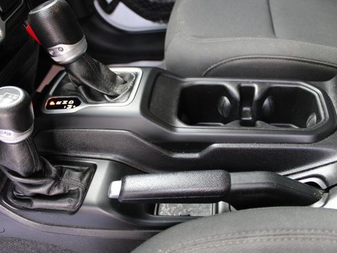 Used 2020 Jeep Wrangler Unlimited Sport S AWD/4WD image 34
