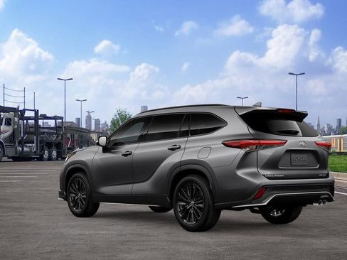 New 2026 Toyota Highlander XSE image 6