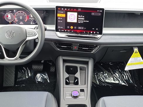 New 2026 Volkswagen Tiguan SE image 12