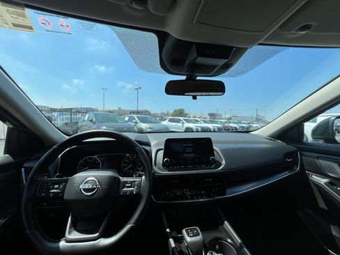 Used 2025 Nissan Rogue SV FWD image 35