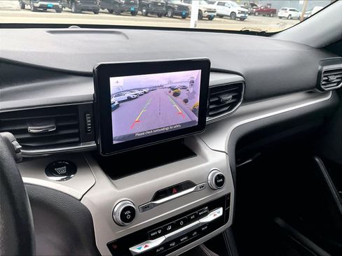 Used 2023 Ford Explorer XLT w/ Equipment Group 202A image 20