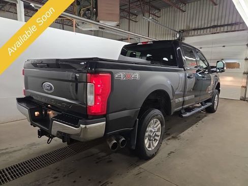 Used 2019 Ford F250 XLT AWD/4WD image 4