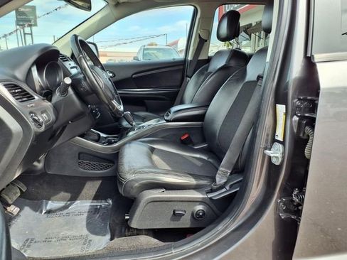 Used 2020 Dodge Journey Crossroad FWD image 12