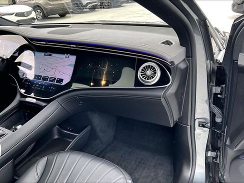 Used 2023 Mercedes-Benz EQS 580 4MATIC SUV image 18