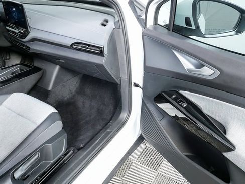 Used 2024 Volkswagen ID.4 2WD image 24