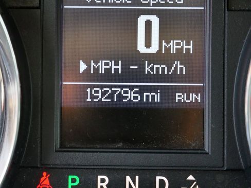 Used 2013 Chrysler Town & Country Touring image 26