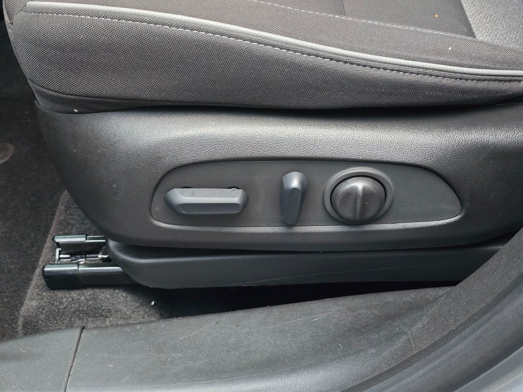Used 2023 Chevrolet TrailBlazer LT AWD/4WD image 13