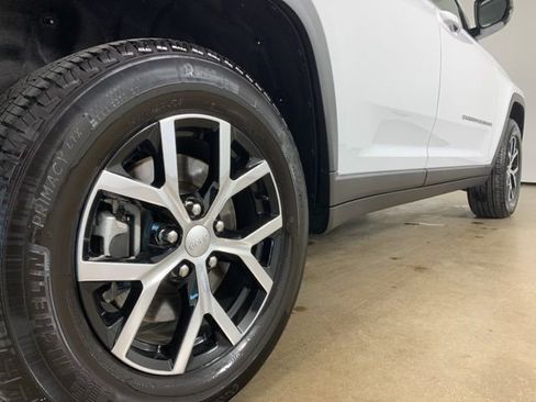 Used 2024 Jeep Grand Cherokee L Limited w/ Trailer Tow Package image 9