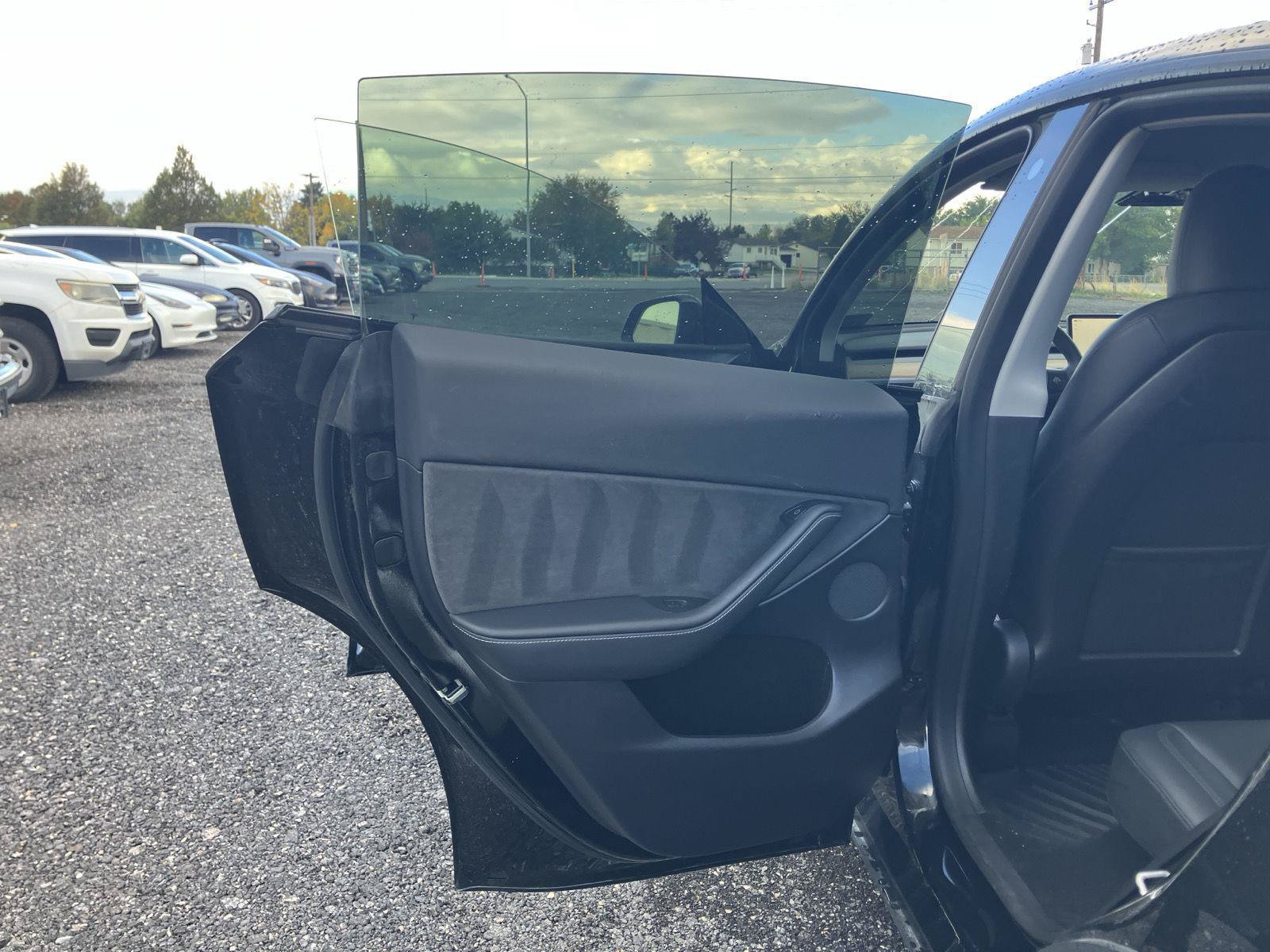 Used 2023 Tesla Model Y Long Range AWD/4WD image 16