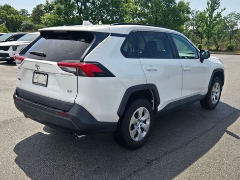 Used 2021 Toyota RAV4 LE FWD image 7
