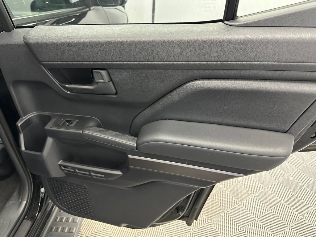 Used 2025 Toyota 4Runner SR5 AWD/4WD image 16