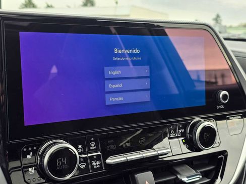 New 2026 Toyota Highlander Platinum image 33