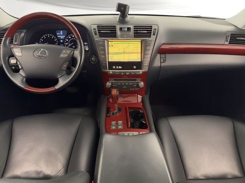 Used 2011 Lexus LS 460 L w/ Luxury Pkg RWD image 26