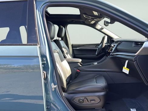 New 2026 Jeep Grand Cherokee L Limited AWD/4WD image 11
