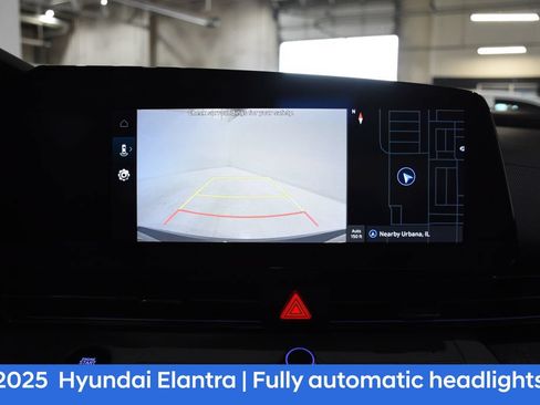 Used 2025 Hyundai Elantra Limited FWD image 19