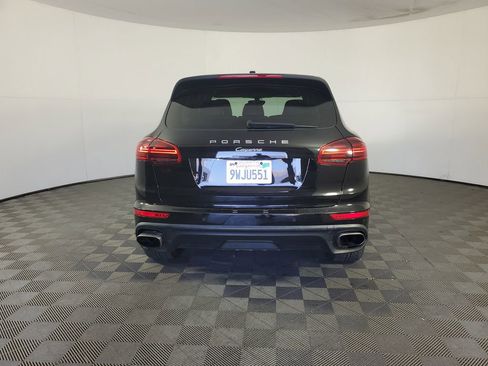 Used 2018 Porsche Cayenne Platinum Edition w/ Premium Package image 5