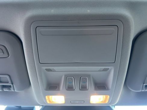 Used 2020 Ford Escape Titanium image 34