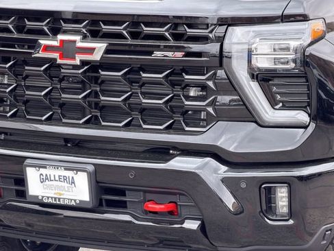 New 2026 Chevrolet Silverado 2500 ZR2 AWD/4WD image 7