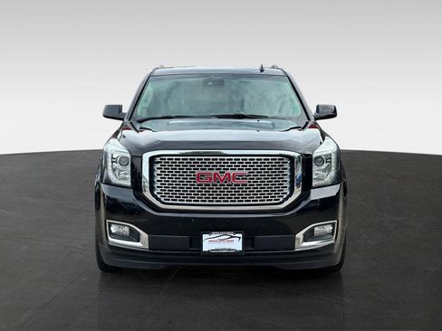 Used 2015 GMC Yukon Denali w/ Touring Package AWD/4WD image 2