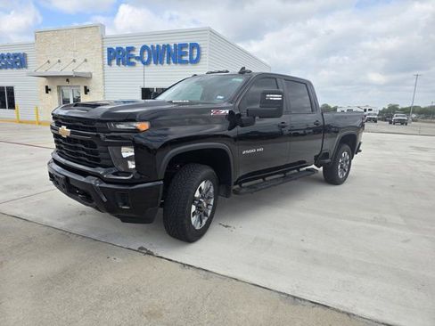 Used 2024 Chevrolet Silverado 2500 Custom w/ Custom Value Package AWD/4WD image 7