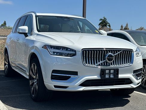 Used 2025 Volvo XC90 T8 Ultra w/ Protection Package Premier AWD/4WD image 2
