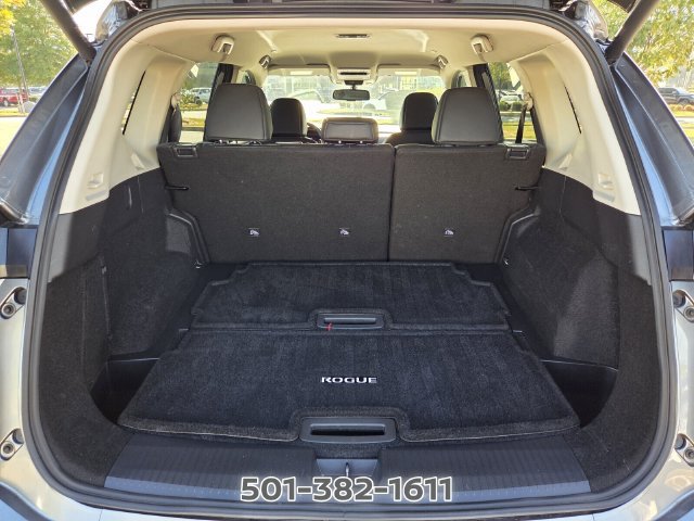 Certified 2025 Nissan Rogue SL FWD image 17