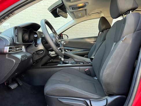 Used 2022 Hyundai Elantra SEL FWD image 14