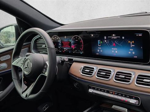 Certified 2025 Mercedes-Benz GLE 450 4MATIC image 23