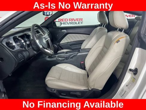 Used 2012 Ford Mustang Premium RWD image 4