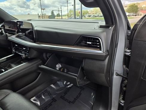 Used 2025 Chevrolet Tahoe Z71 AWD/4WD image 25