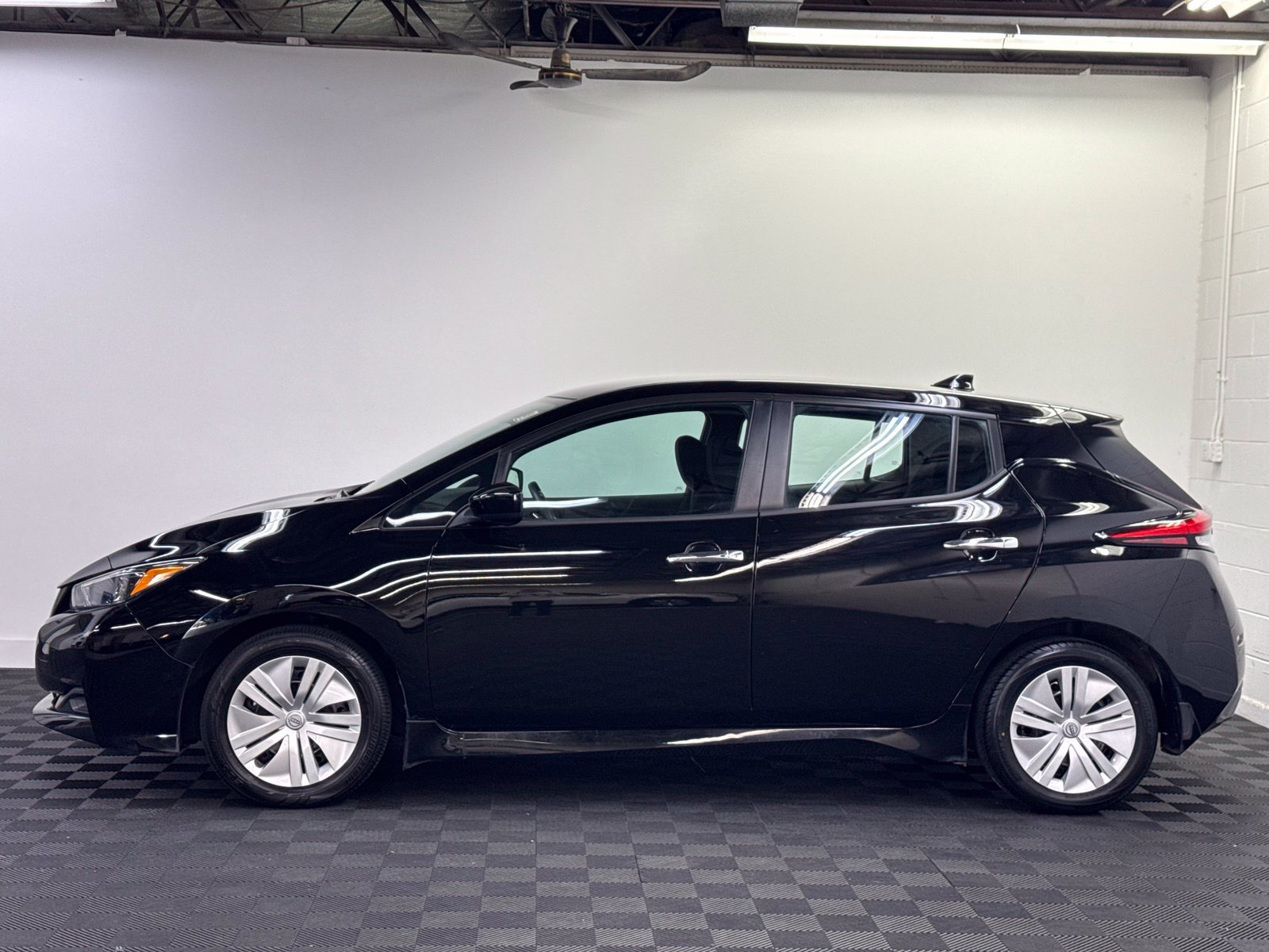 Certified 2023 Nissan Leaf S FWD image 4