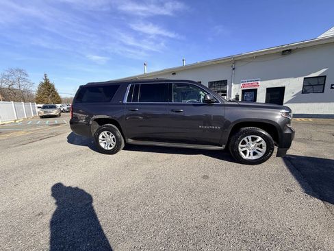 Used 2015 Chevrolet Suburban LT image 47