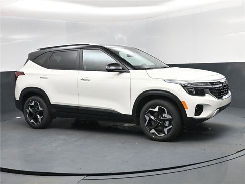 New 2026 Kia Seltos S image 2