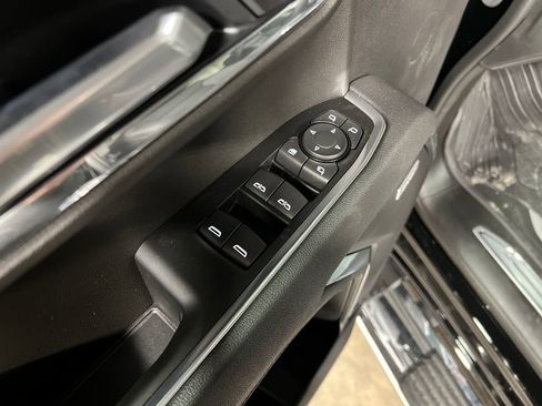 New 2026 GMC Sierra 1500 SLT AWD/4WD image 16