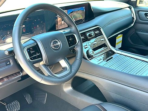 New 2026 Nissan Armada SL w/ Captain's Chari Seat Package AWD/4WD image 9