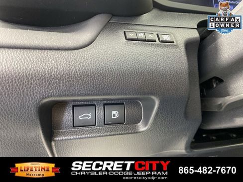 Used 2026 Toyota Crown AWD/4WD image 14
