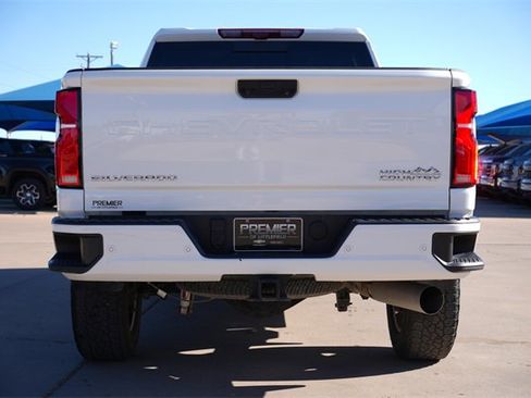 Used 2024 Chevrolet Silverado 2500 High Country w/ Technology Package image 5