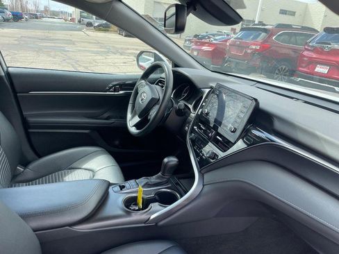 Used 2023 Chevrolet Colorado W/T image 5