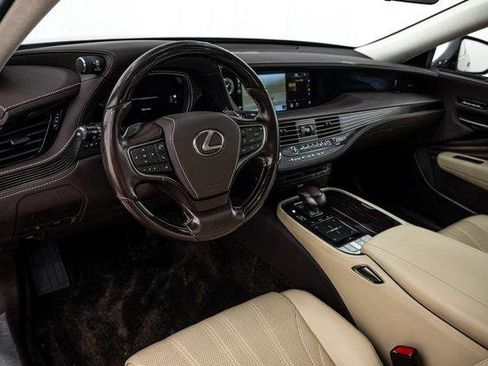 Used 2019 Lexus LS 500 AWD w/ Interior Upgrade Package image 8