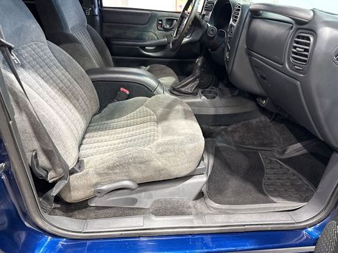 Used 2002 Chevrolet Blazer LS w/ Preferred Equipment Group image 63