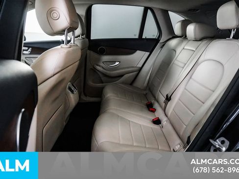 Used 2022 Mercedes-Benz GLC 300 w/ Premium Package Lite image 17